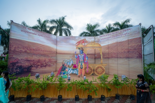 अक्षरधाम में जन्माष्टमी पर सजेगी कृष्ण लीला की मनमोहक झांकियां अक्षरधाम में जन्माष्टमी पर सजेगी कृष्ण लीला की मनमोहक झांकियां