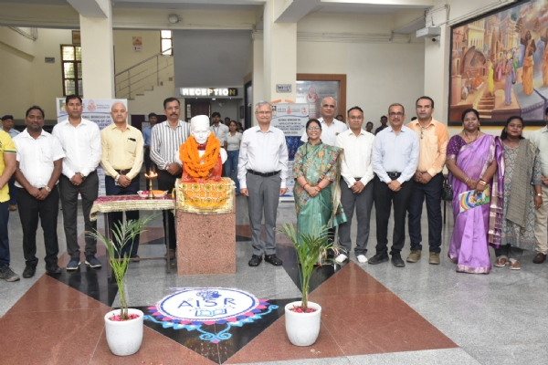 बीएचयू में आयोजित कार्यशाला में कुलपति व अन्य विशेषज्ञ बीएचयू में आयोजित कार्यशाला में कुलपति व अन्य विशेषज्ञ