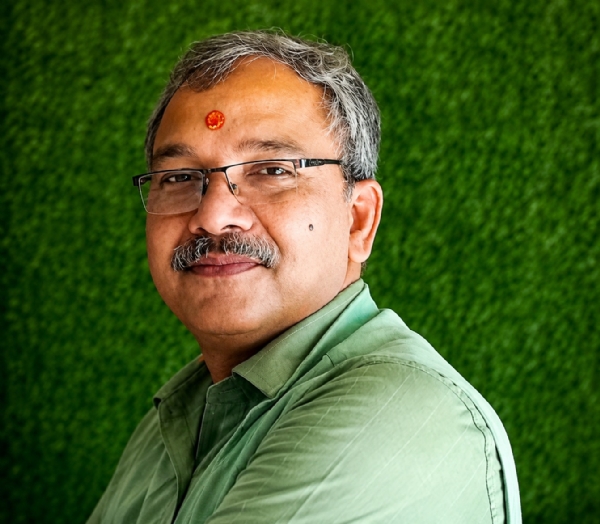 डॉ मयंक चतुर्वेदी