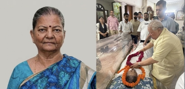 श्रीमती सत्यवती मिश्रा की फाइल फोटो, और उन्हें आज सुबह अपने घर पर श्रद्धांजलि अर्पित करते कलराज मिश्रा