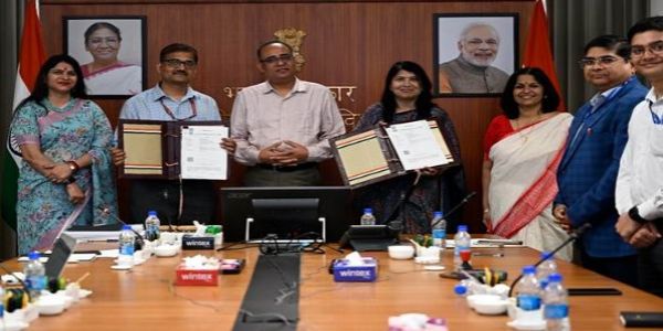 ग्रामीणक्षेत्रेषु पेन्शन-जागरूकतां वर्धयितुं ‘पेन्शन-सखी’ इति प्रयत्नः प्रारब्धः