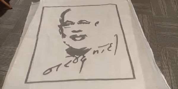 सूत्रैः निर्मिता प्रधानमन्त्रिणः मोदी-महोदयस्य प्रतिकृतिः, पद्मश्रीसम्मानितस्य वीरेनबसाकस्य अद्भुता कला