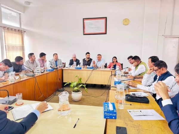 सर्वदलीय बैठक में उपस्थित नेता सर्वदलीय बैठक में उपस्थित नेता