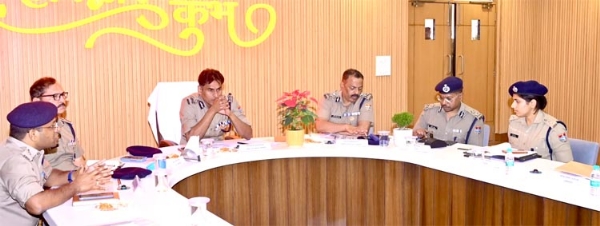 बैठक के दौरान बैठक के दौरान