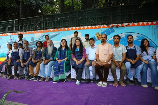 बांसुरी स्वराज कार्यक्रम में। बांसुरी स्वराज कार्यक्रम में।