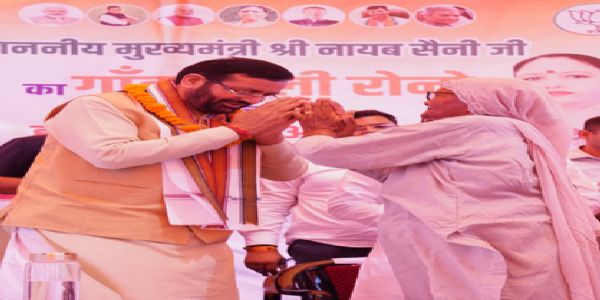 अधुना एकलक्षाष्टसहस्ररूप्यकपर्यन्तवार्षिकाययुक्तेभ्यः परिवारेभ्यः अपि लाडोलक्ष्मीयोजनायाः लाभः प्राप्स्यते - नायबसैनी