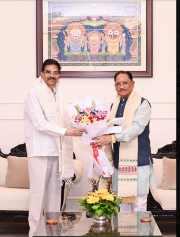छत्तीसगढ़ के मुख्यमंत्री विष्णुदेव साय ने ओडिशा के राज्यपाल डॉ. हरि बाबू कंभमपटि से की मुलाकात छत्तीसगढ़ के मुख्यमंत्री विष्णुदेव साय ने ओडिशा के राज्यपाल डॉ. हरि बाबू कंभमपटि से की मुलाकात