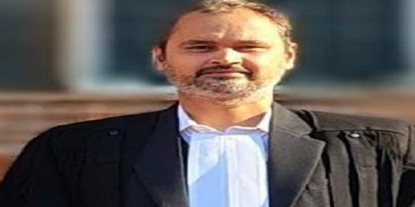 स्वकीयैरेव प्रश्नैः परिवेष्टितः सङ्घलोकसेवायोगः