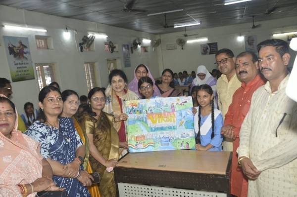 पुरस्कार वितरण समारोह में शामिल हुईं राज्यमंत्री कृष्णा गौर पुरस्कार वितरण समारोह में शामिल हुईं राज्यमंत्री कृष्णा गौर