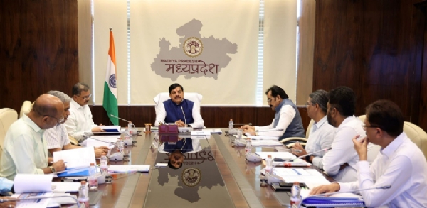 संचालक मंडल की बैठक लेते हुए मुख्यमंत्री डॉ. मोहन यादव संचालक मंडल की बैठक लेते हुए मुख्यमंत्री डॉ. मोहन यादव