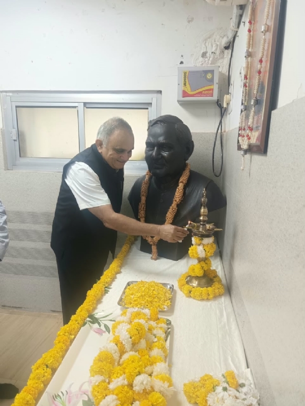 लखनऊ विश्वविद्यालय के लोक प्रशासन विभाग में “किस्सा प्रशासन का :अध्याय 1 – विकसित भारत@2047” विषय पर विशेष व्याख्यान लखनऊ विश्वविद्यालय के लोक प्रशासन विभाग में “किस्सा प्रशासन का :अध्याय 1 – विकसित भारत@2047” विषय पर विशेष व्याख्यान