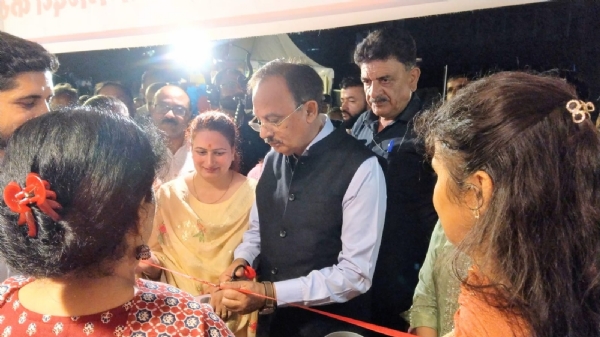 उद्योग मंत्री ने किया वामन द्वादशी मेले की प्रथम सांस्कृतिक संध्या का शुभारम्भ उद्योग मंत्री ने किया वामन द्वादशी मेले की प्रथम सांस्कृतिक संध्या का शुभारम्भ