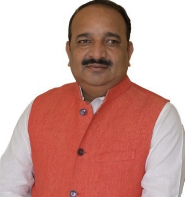 उत्तर प्रदेश सरकार में उद्यान एवं कृषि विपणन राज्यमंत्री (स्वतंत्र प्रभार) दिनेश प्रताप सिंह उत्तर प्रदेश सरकार में उद्यान एवं कृषि विपणन राज्यमंत्री (स्वतंत्र प्रभार) दिनेश प्रताप सिंह