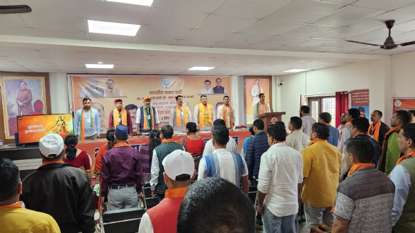 कार्यशाला में मौजूद भाजपा नेता।