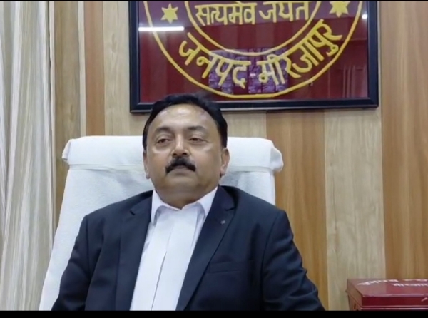 जिला जज अनुपम कुमार
