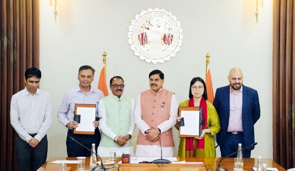 मुख्यमंत्री डॉ. मोहन यादव की उपस्थिति में एमओयू का आदान-प्रदान हुआ