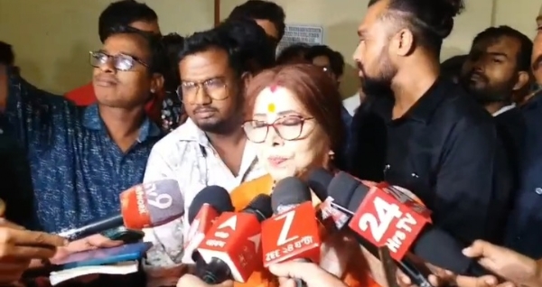 भाजपा विधायक पत्रकारो से बात करती