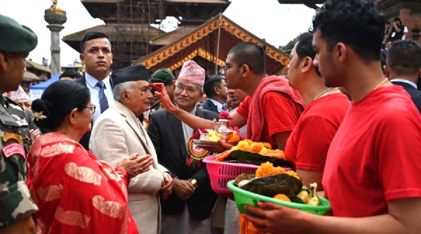 नेपाल के राष्ट्रपति रामचंद्र पौडेल द्वारा पूजा