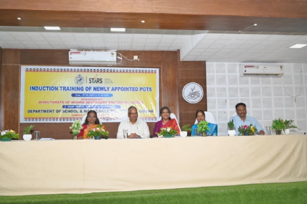 पीजीटी शिक्षकों के लिए दिग्दर्शन कार्यशाला आयोजित पीजीटी शिक्षकों के लिए दिग्दर्शन कार्यशाला आयोजित