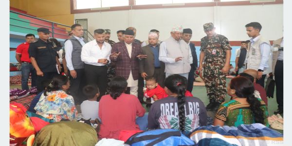 राष्ट्रपतिना रामचन्द्रपौडलेन नेपालस्य बाढ्प्रभावितक्षेत्राणां निरीक्षणं कृतम्।
