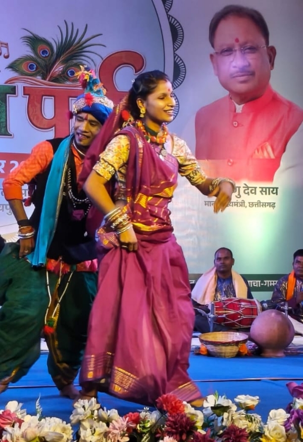 ‘लोकरंग पर्व’ में ‘लोरिक चंदा’, ददरिया और चंदैनी जैसी पारंपरिक लोकविधाओं की मनमोहक प्रस्तुतियां