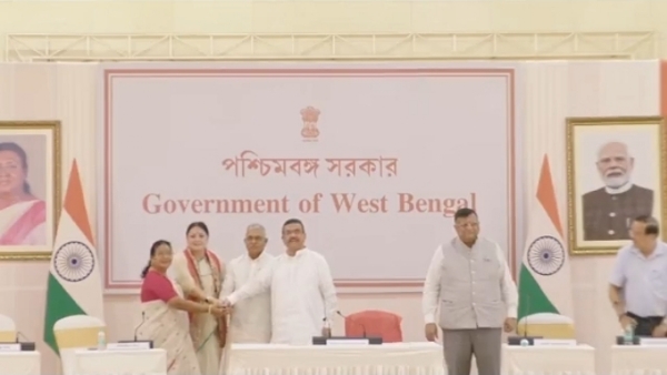 बुजुर्गों के लिए वृद्धा पेंशन योजना की शुरुआत करते मुख्यमंत्री शुभेंदु अधिकारी