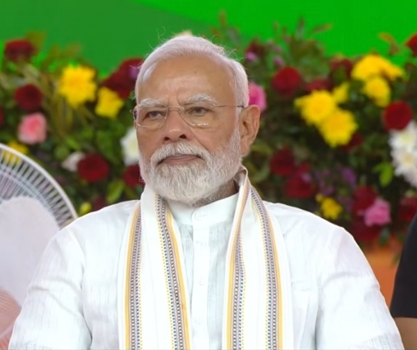 नवसारी के कार्यक्रम में प्रधानमंत्री नरेंद्र मोदी नवसारी के कार्यक्रम में प्रधानमंत्री नरेंद्र मोदी
