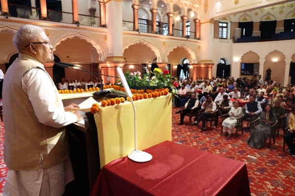 कार्यशाला को संबोधित करते हुए राज्यपाल मंगुभाई पटेल